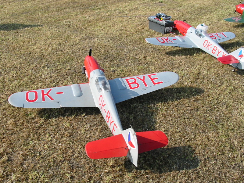 Páreček Avií S-199